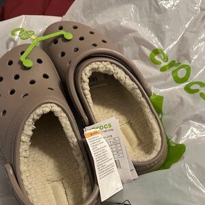 CROCS Men or Women’s ' Brown Lined Slippers